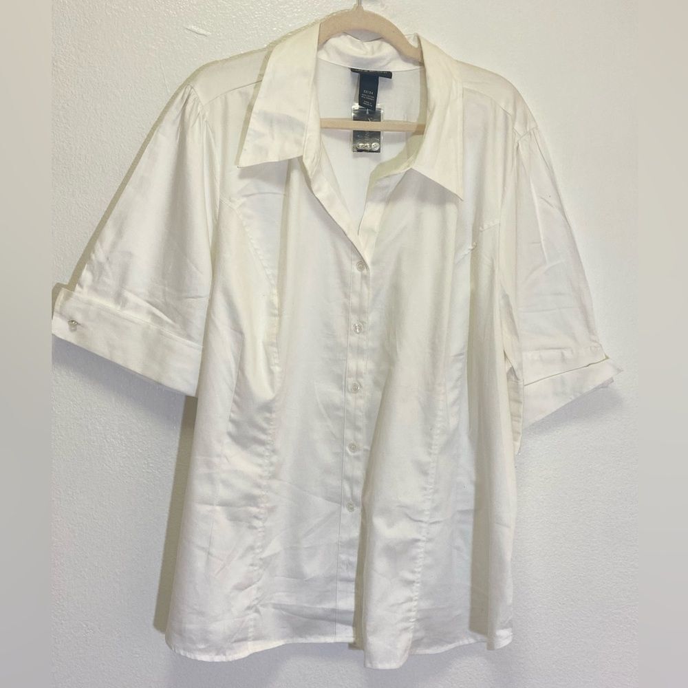 Lane Bryant - Dressy White Shirt with cuffed short sleeves - Size 22/24 NWT